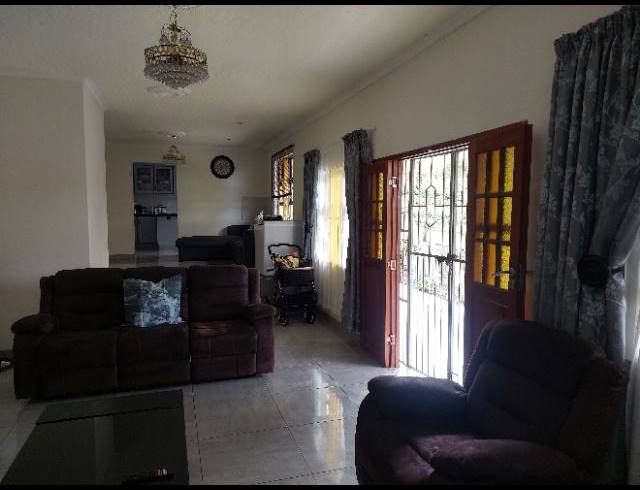 3 BEDROOM HOUSE FOR SALE IN CRAIGIEBURN